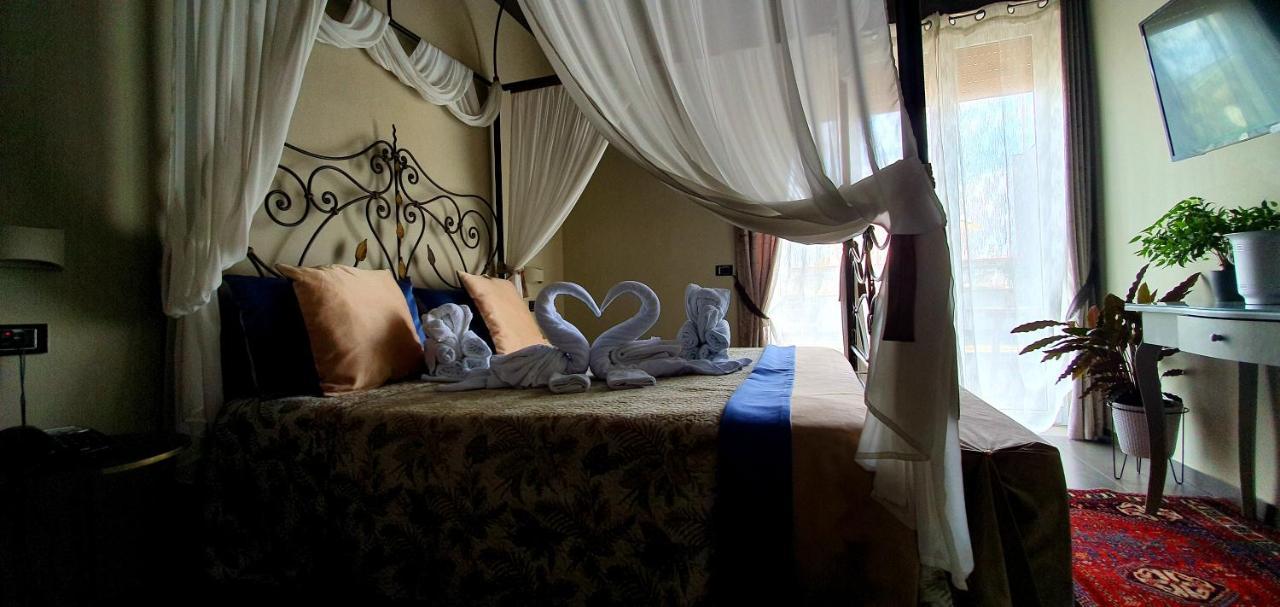 Bed and Breakfast Domus Vesuvio à Naples Extérieur photo